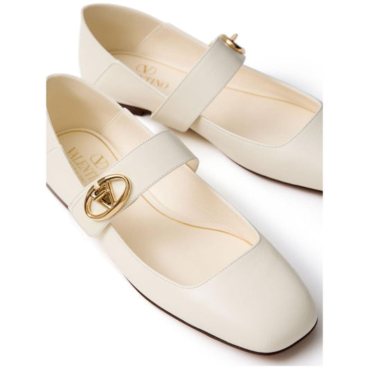 Valentino Garavani Flat shoes White Flat Shoes Valentino Garavani