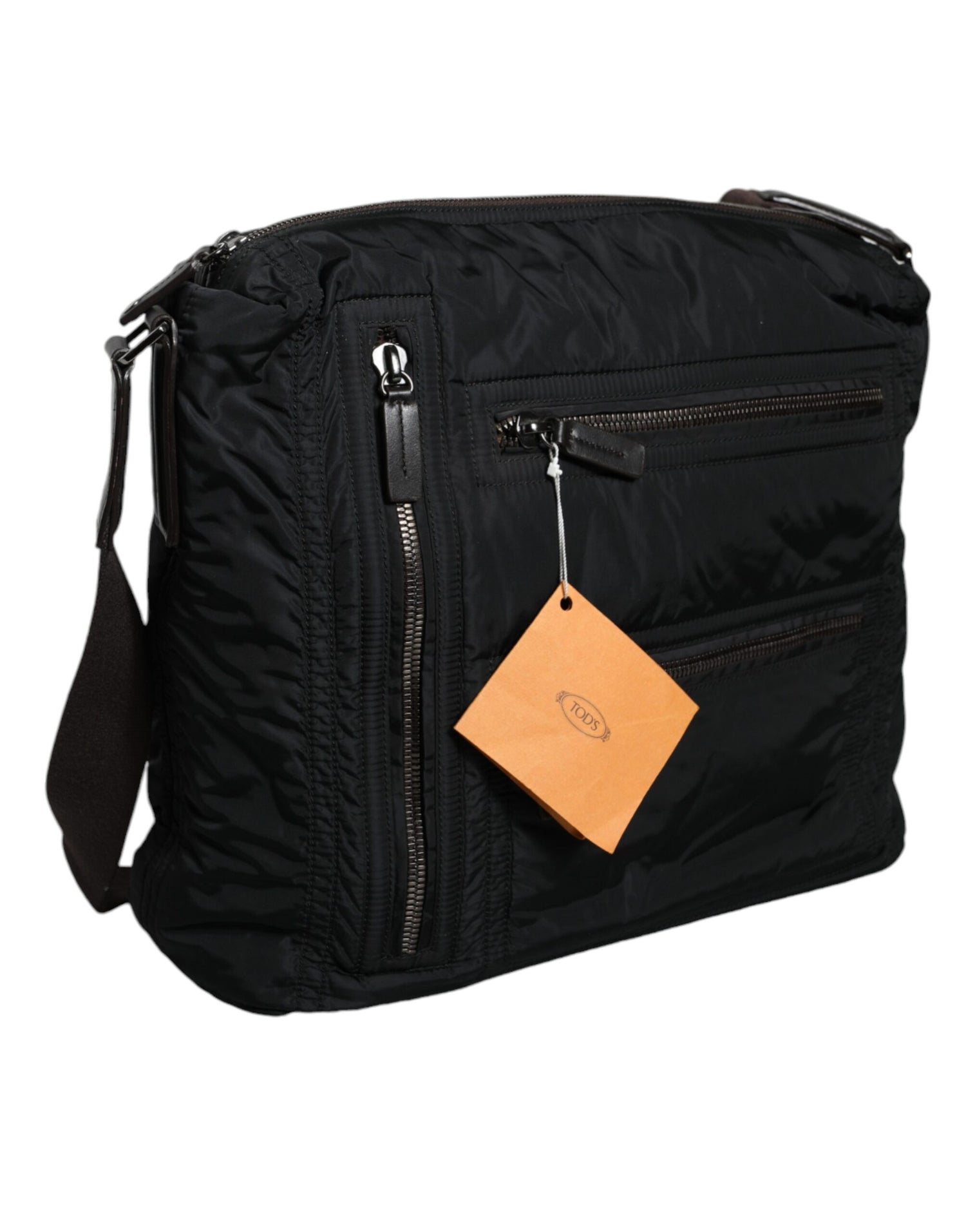 Front view with bag zipped and handles upright.