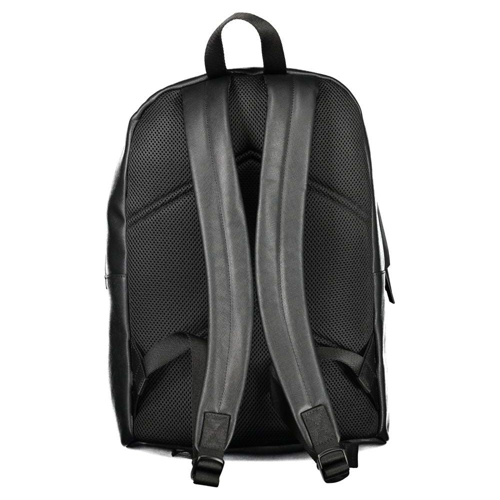 Front view with bag zipped and handles upright.