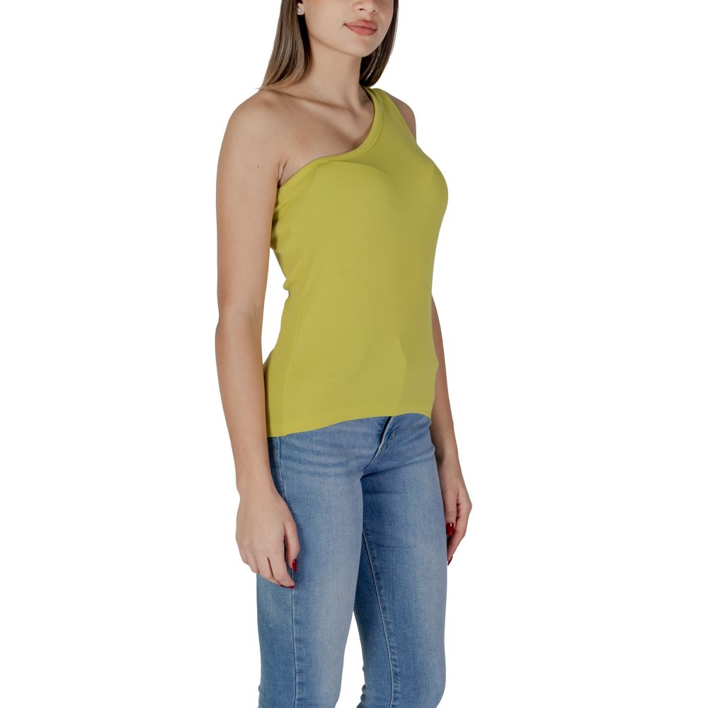 B.Young Yellow Cotton Top