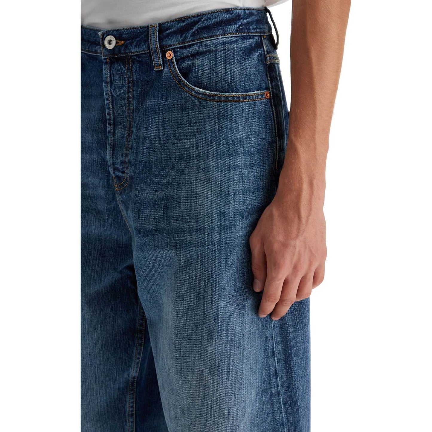 Valentino Garavani wide-legged cropped jeans with a relaxed Jeans Valentino Garavani