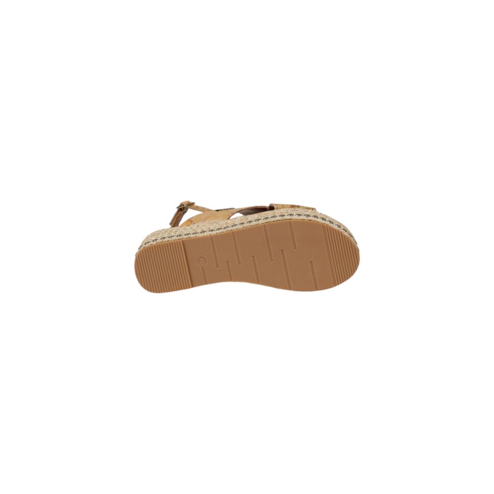 Alviero Martini Prima Classe Beige Polyethylene Platform Sandals Alviero Martini Prima Classe